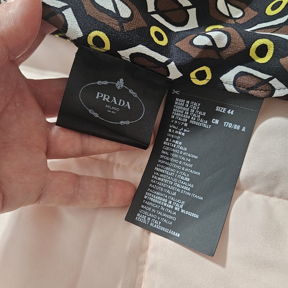 Prada clasic blouse - Picture 8 of 11